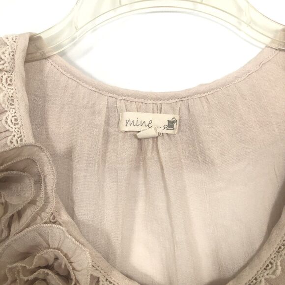 Mine Sheer Pullover Blouse Top Size S Scoop Neck Pearl Rosettes Beige - Picture 7 of 16